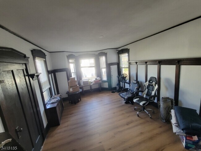 Building Photo - 140 Prospect St