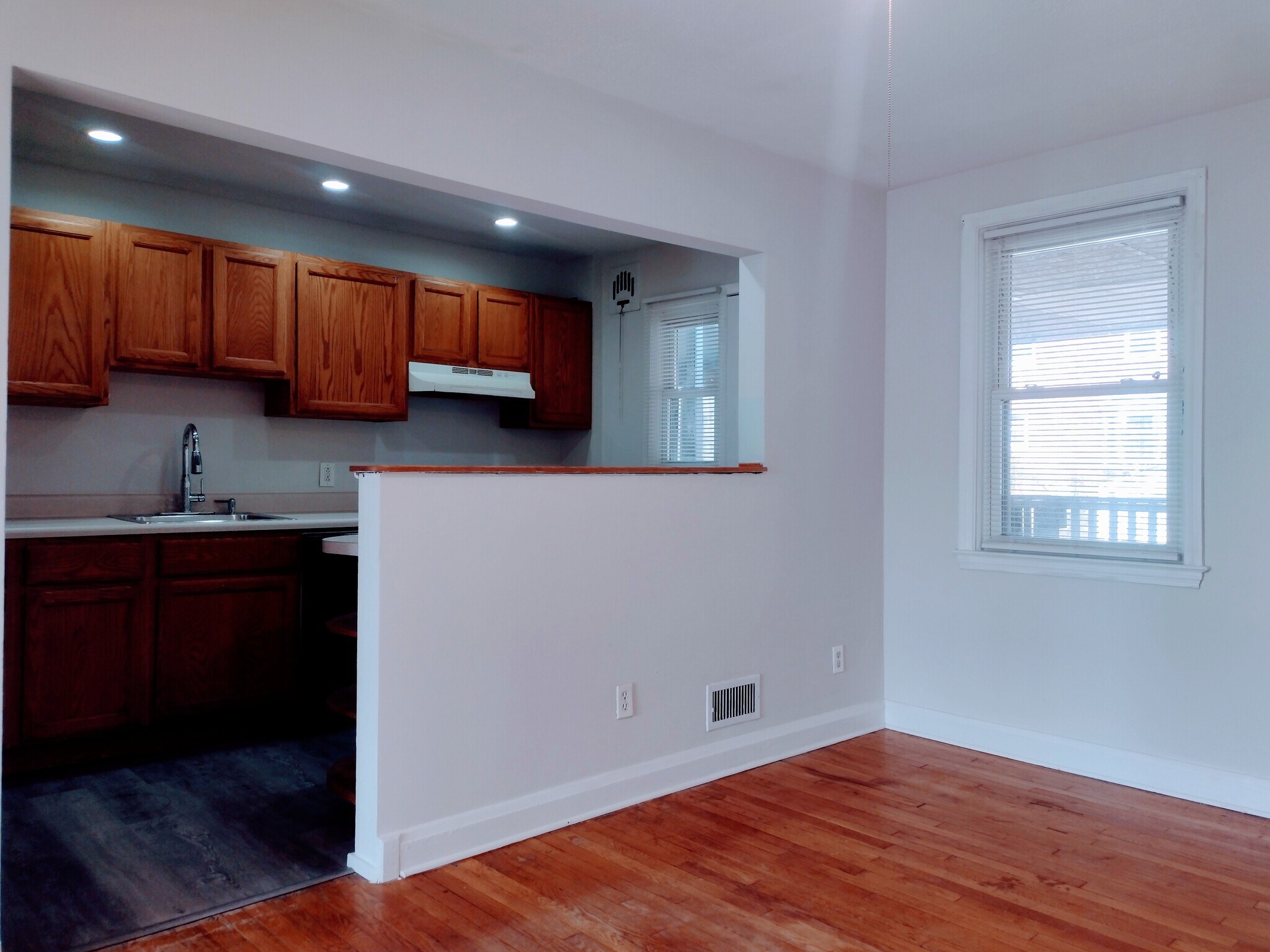 Building Photo - 8404 Loch Raven Blvd