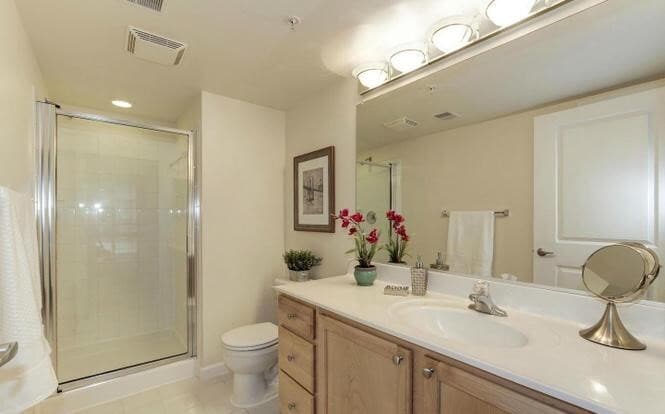 Building Photo - 7923 Eastern Ave