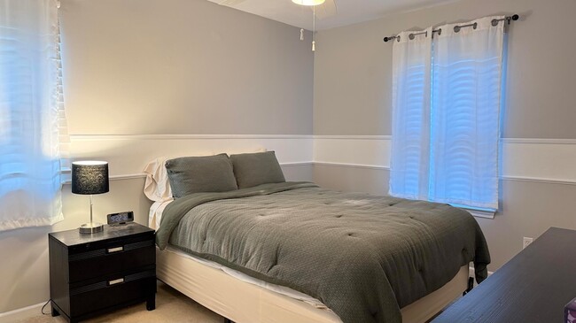 Building Photo - 44432 James Ct