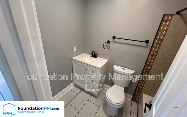 Building Photo - 4347 Melwood St