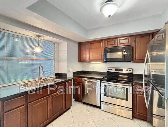Building Photo - 3154 Meridian Way S