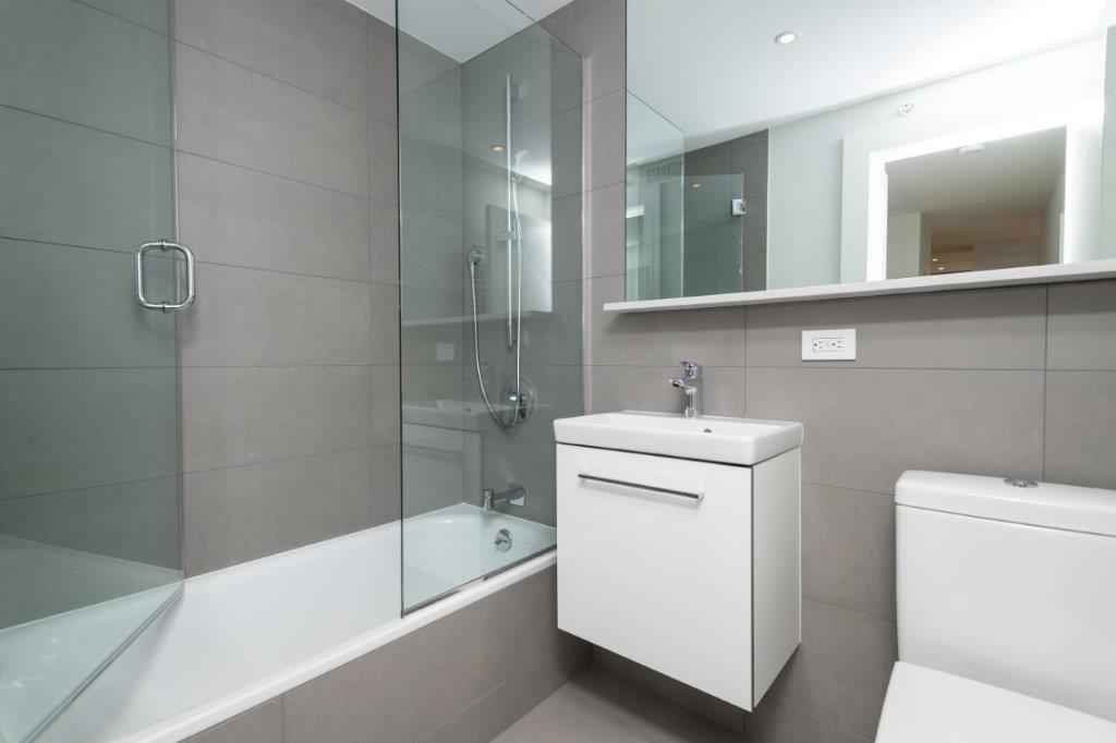 Building Photo - 1422 Columbia Rd