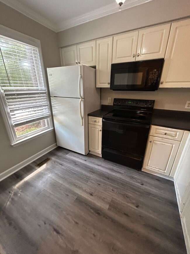 Building Photo - 1801 Crystal Down Ln
