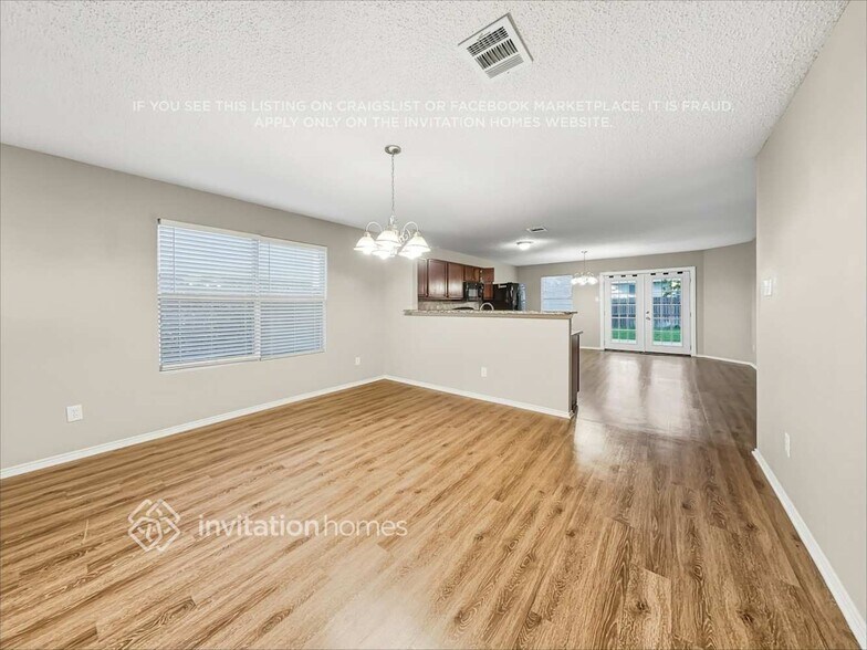 Building Photo - 510 Del Mar Dr