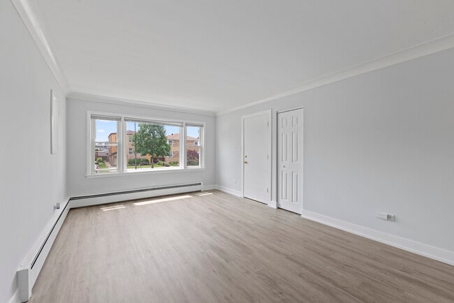 Building Photo - 8320 W Irving Park Rd