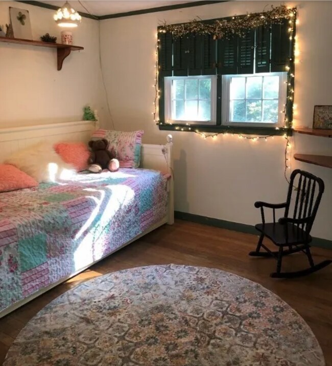 Building Photo - 4 Irving Pl