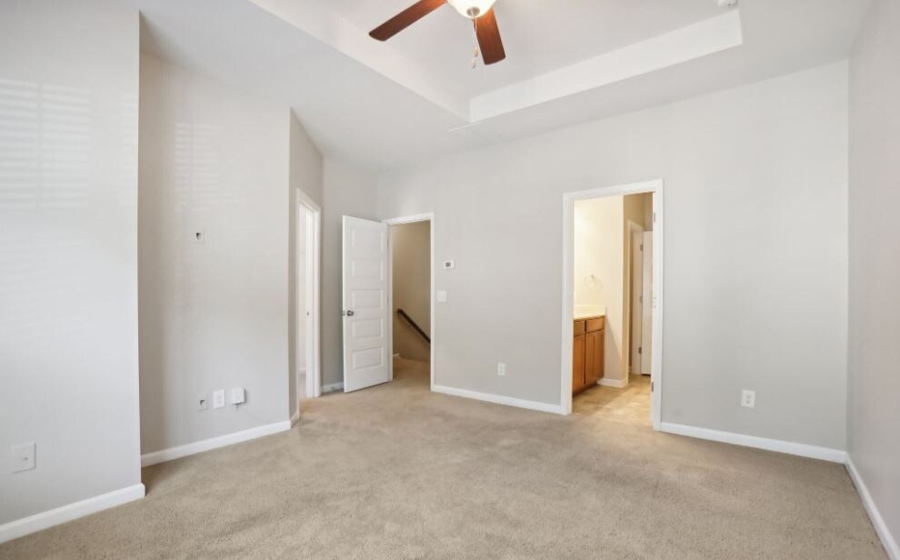 Building Photo - Room in Townhome on Estes Dr