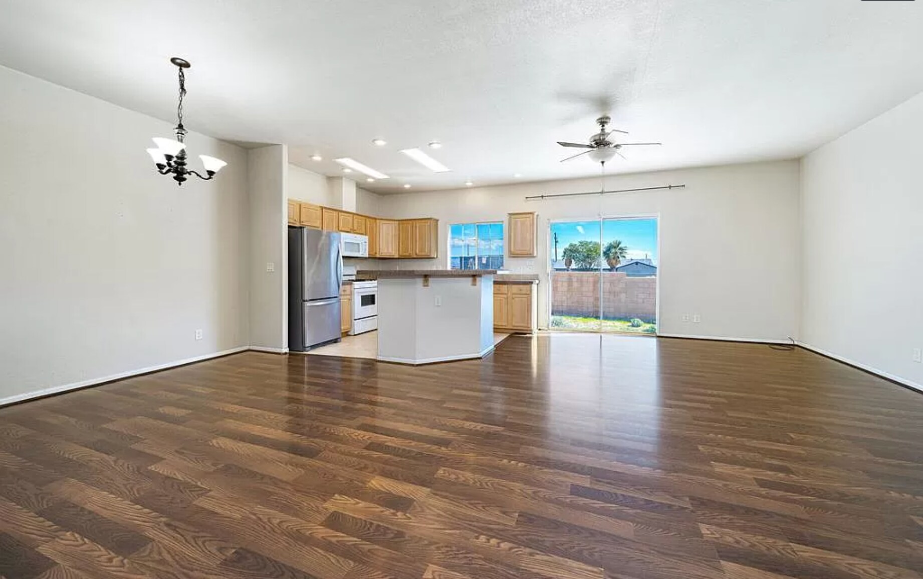 Building Photo - 15780 Coral St