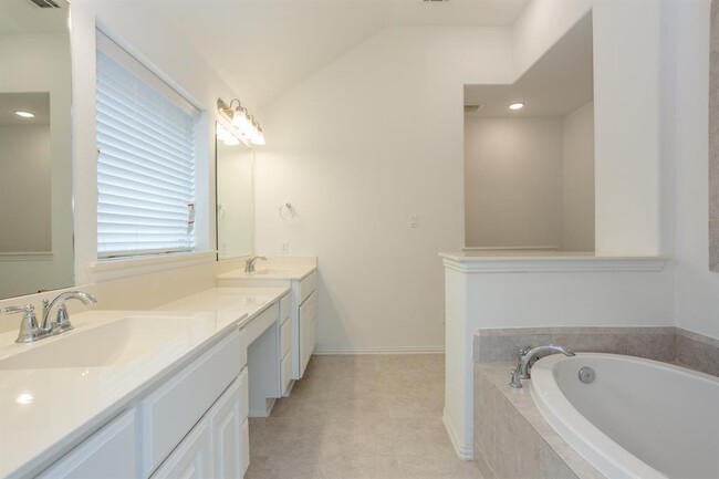 Building Photo - 21319 Cold Rain Dr