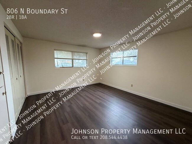 Building Photo - 806 N Boundary St