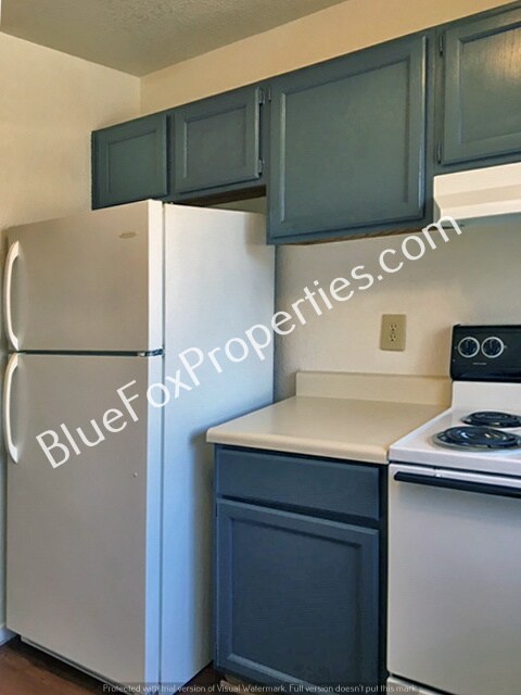 Building Photo - 234 E Pastime Rd