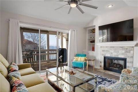 Building Photo - 18015 Kings Point Dr
