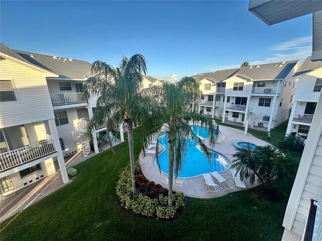 Building Photo - 135 Shoals Cir