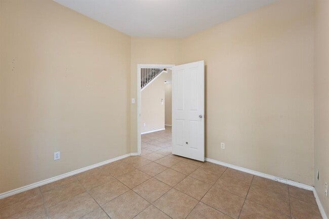 Building Photo - 13321 Kirkglen Dr