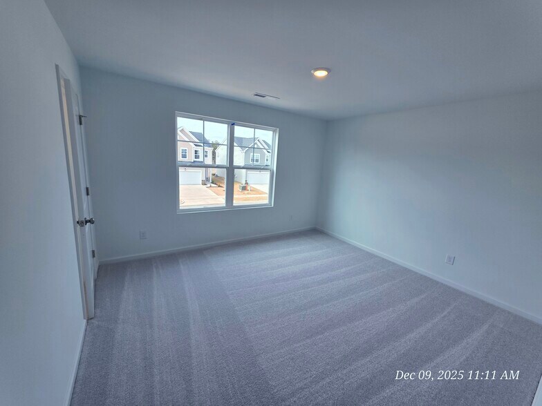 Building Photo - 184 N Finley Landing Pky