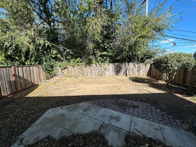 Building Photo - 6365 Bollinger Rd