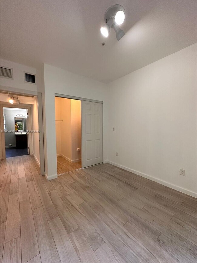 Building Photo - 1450 Meridian Ave