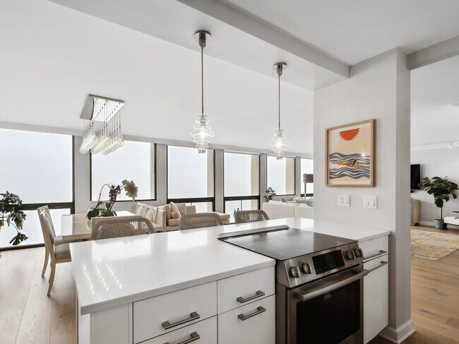 Building Photo - 1240 N Lake Shore Dr