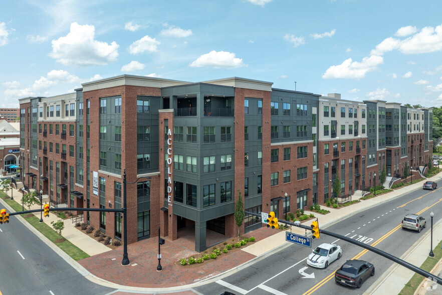 Building Photo - Accolade Auburn