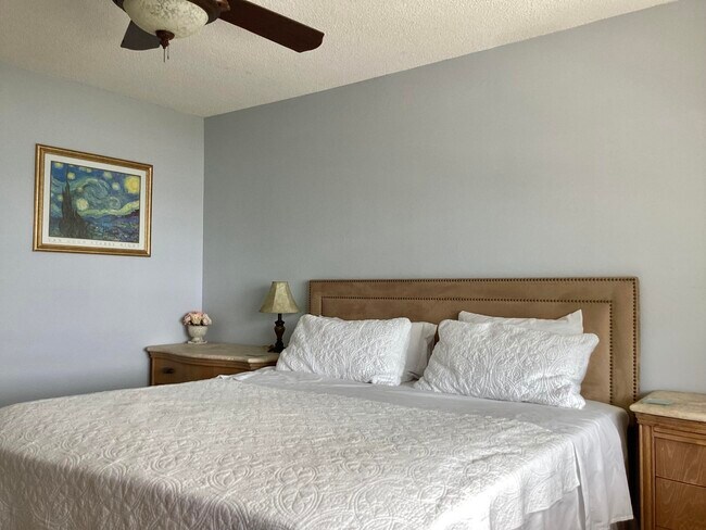 Building Photo - 3101 S Ocean Blvd