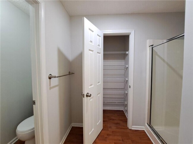 Building Photo - 3940 Crescent Walk Ln NE