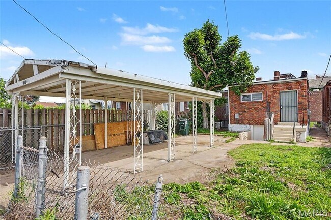 Building Photo - 4416 San Francisco Ave