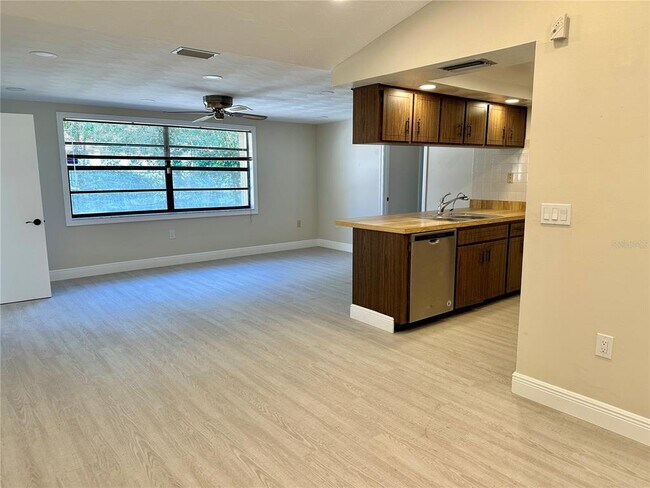 Building Photo - 4420 Sawgrass Blvd