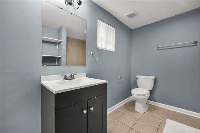 Building Photo - 360 Betsy Ave SW