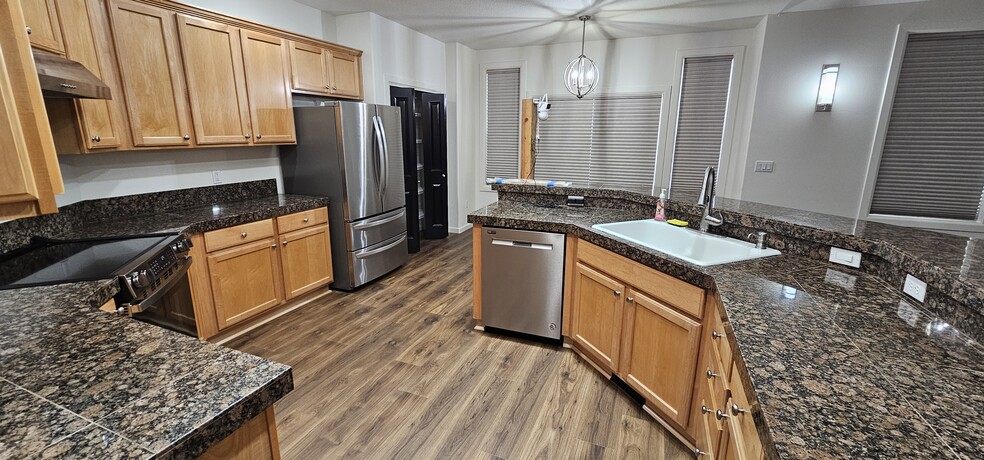 kitchen - 9610 NE 102nd St