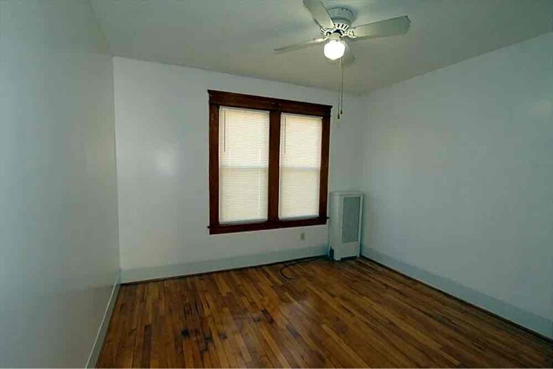 Building Photo - 77 Brantwood Rd