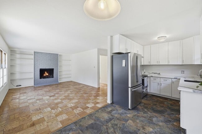 Building Photo - 429 Pope St