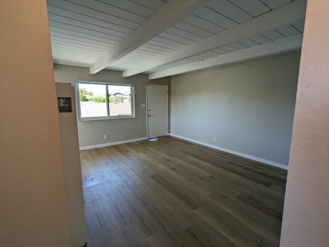 Building Photo - 353 S 29th St