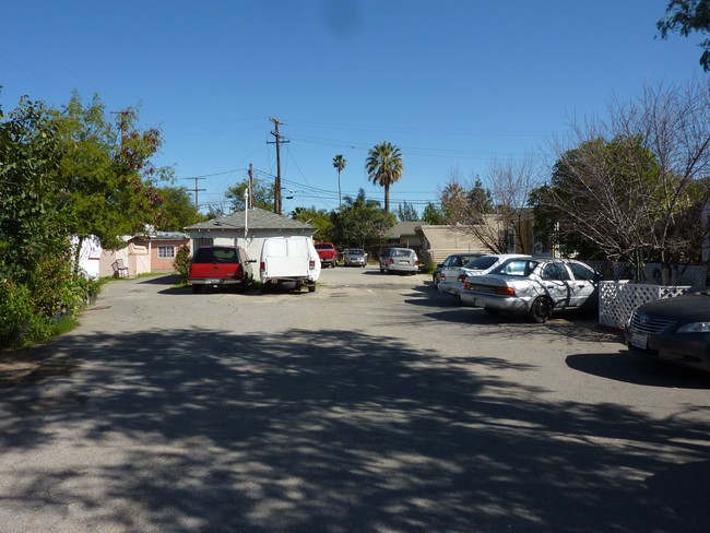 Building Photo - Orange Trailer Park