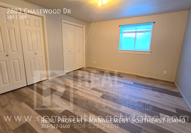 Building Photo - 2803 E Chasewood Dr