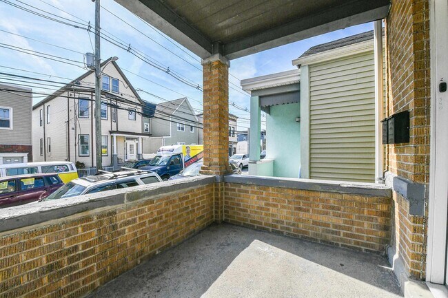 Building Photo - 540 61st St