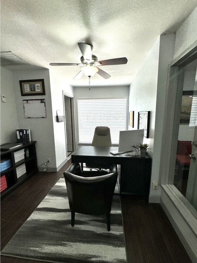 Building Photo - Treehouse Apartments