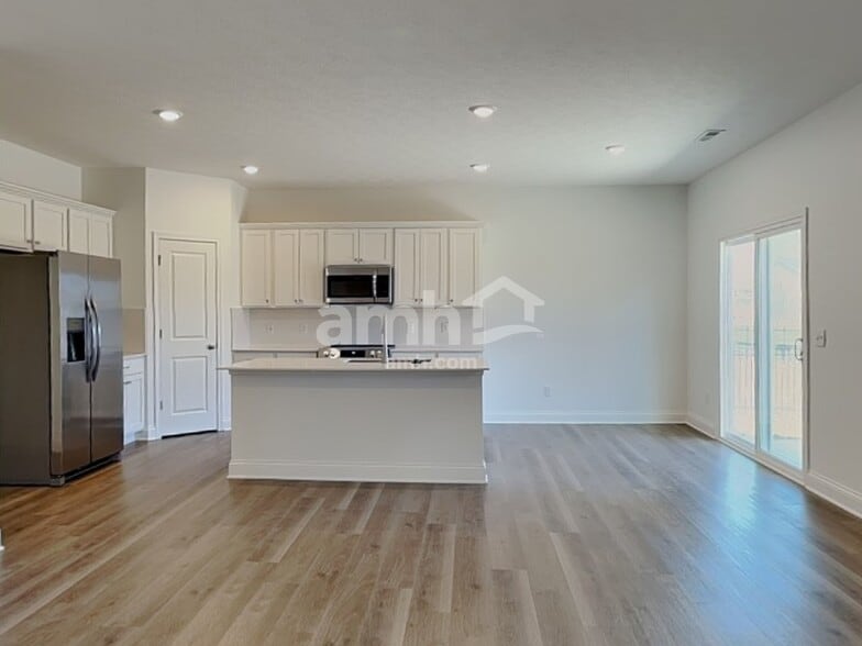 Building Photo - 228 Deanscroft Dr