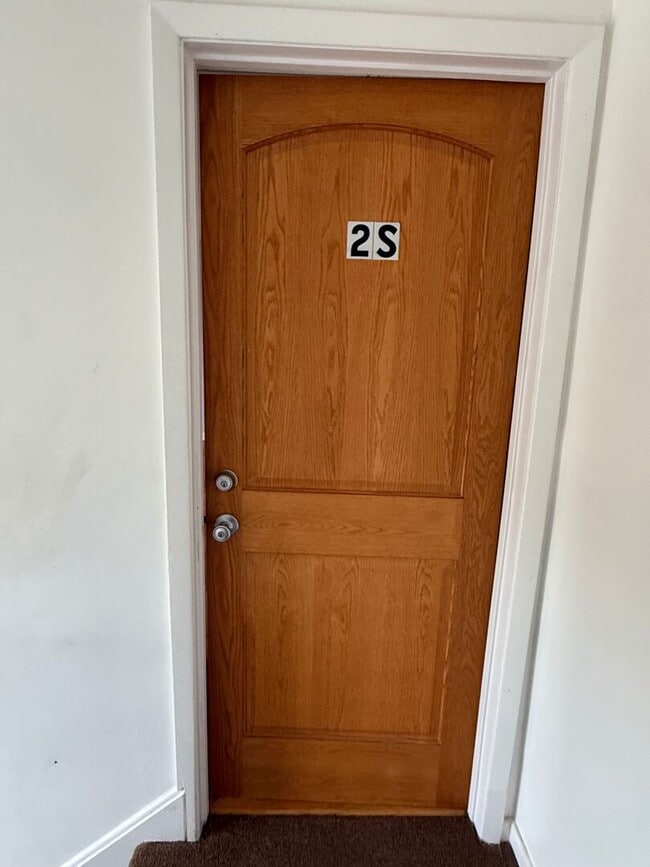 Building Photo - 2124 14th Ave