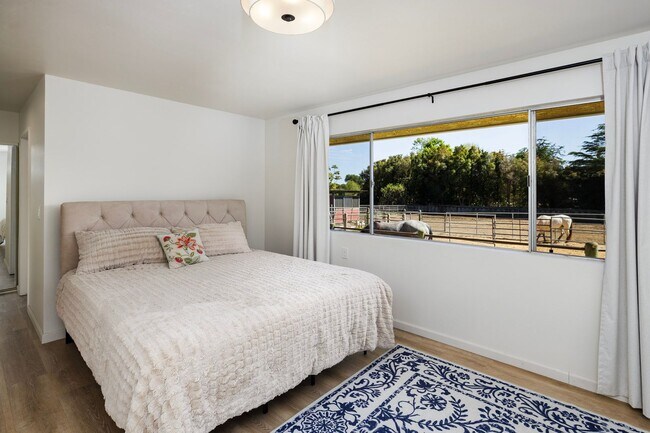 Building Photo - Discover Your Dream Sanctuary at Braemar Ranch, Yankee Farm!