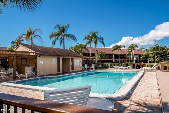 Building Photo - 15472 Admiralty Cir