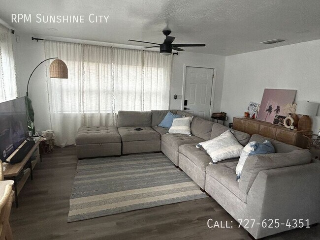 Building Photo - 4738 38th Ave N