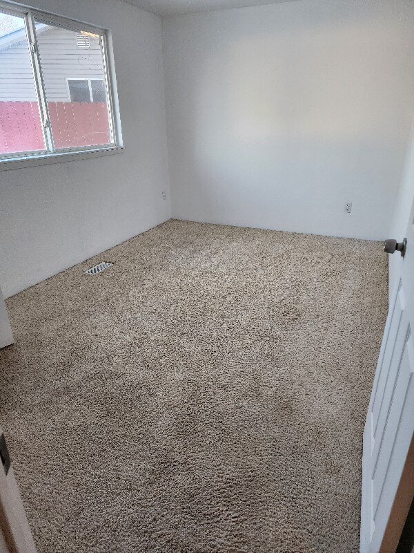 Building Photo - 10994 W Wildrose Ct