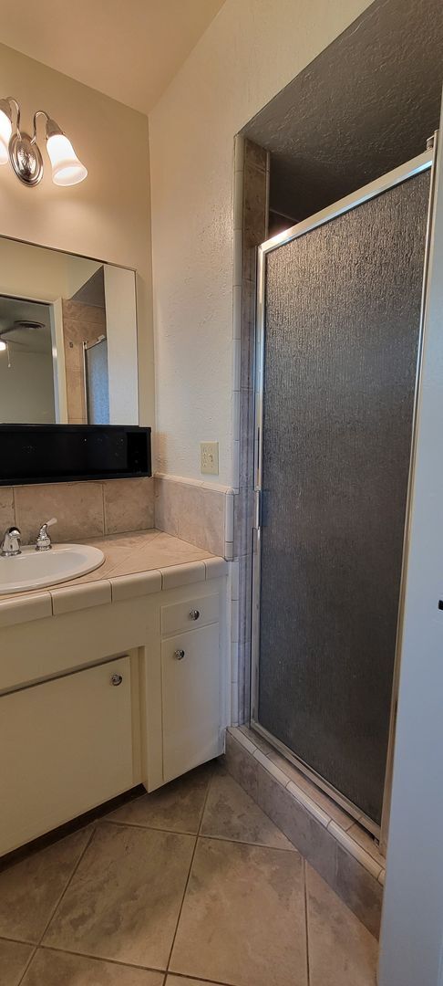 Building Photo - South Redding Cutie Near Westwood Village Shopping Center