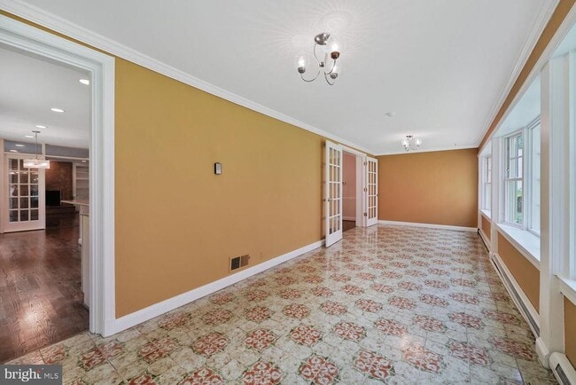 Building Photo - 6109 Clearwood Rd