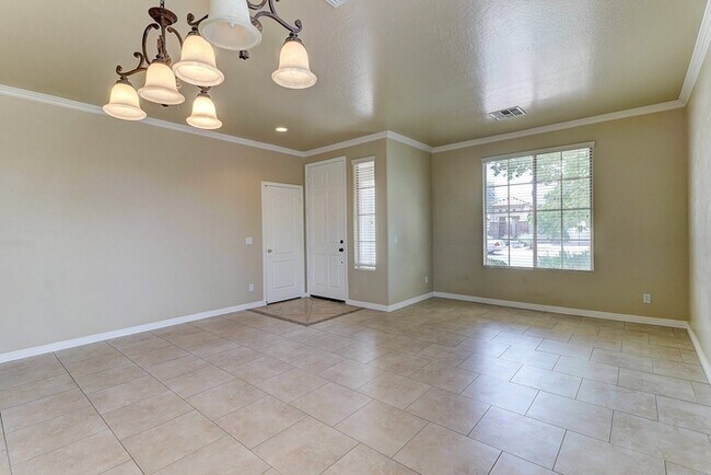 Building Photo - 3050 E Merlot St