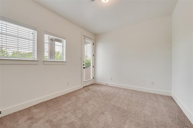 Building Photo - 3009 Solana Cir