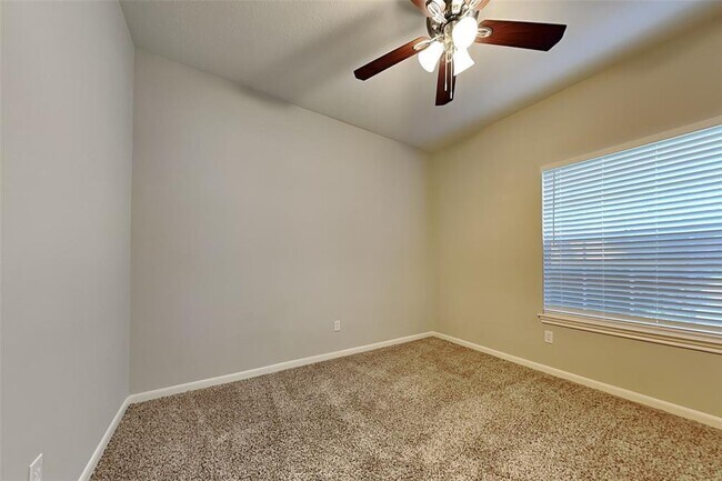 Building Photo - 4106 Hill Springs Dr