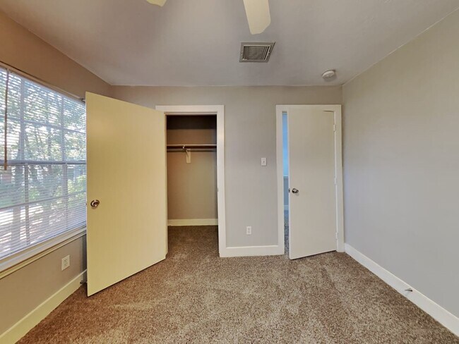 Building Photo - 19119 Spruce Bough Ln