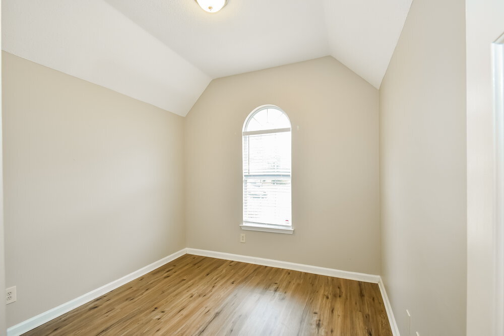 Building Photo - 6942 Scofield Cove